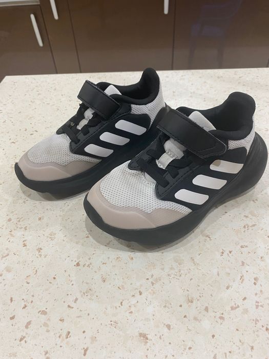 Маратонки Адидас #28