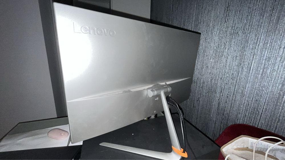 Monitor Lenovo L24-10