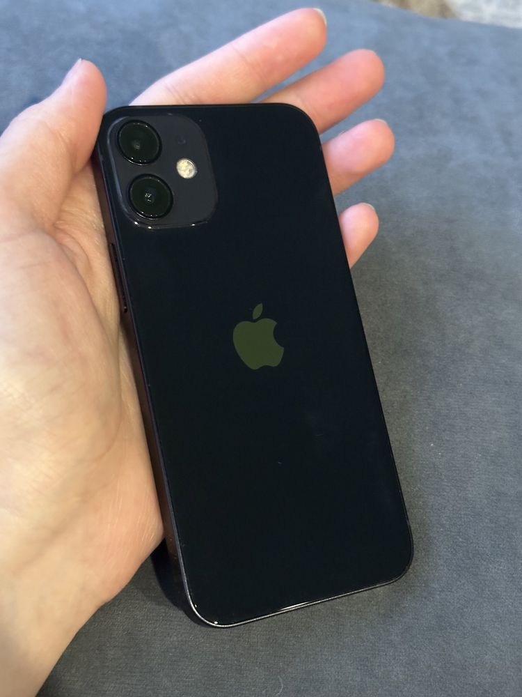 продам iPhone 12mini