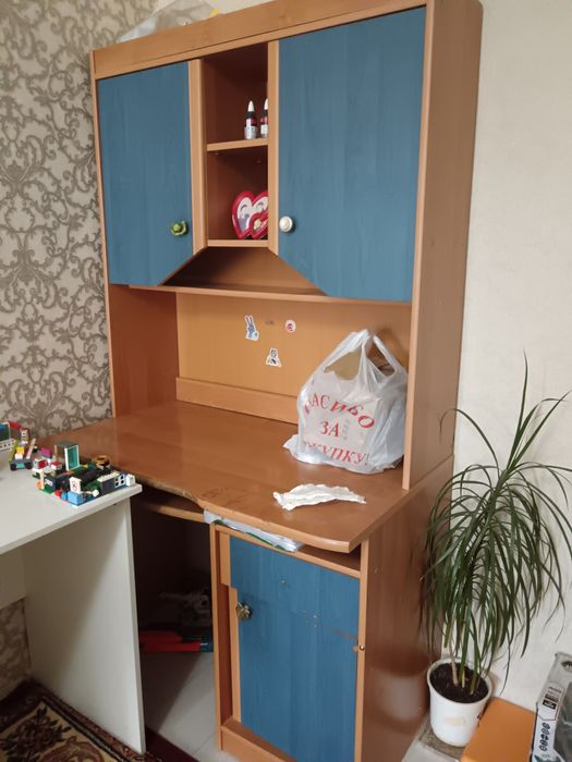 Продам шкаф для книг