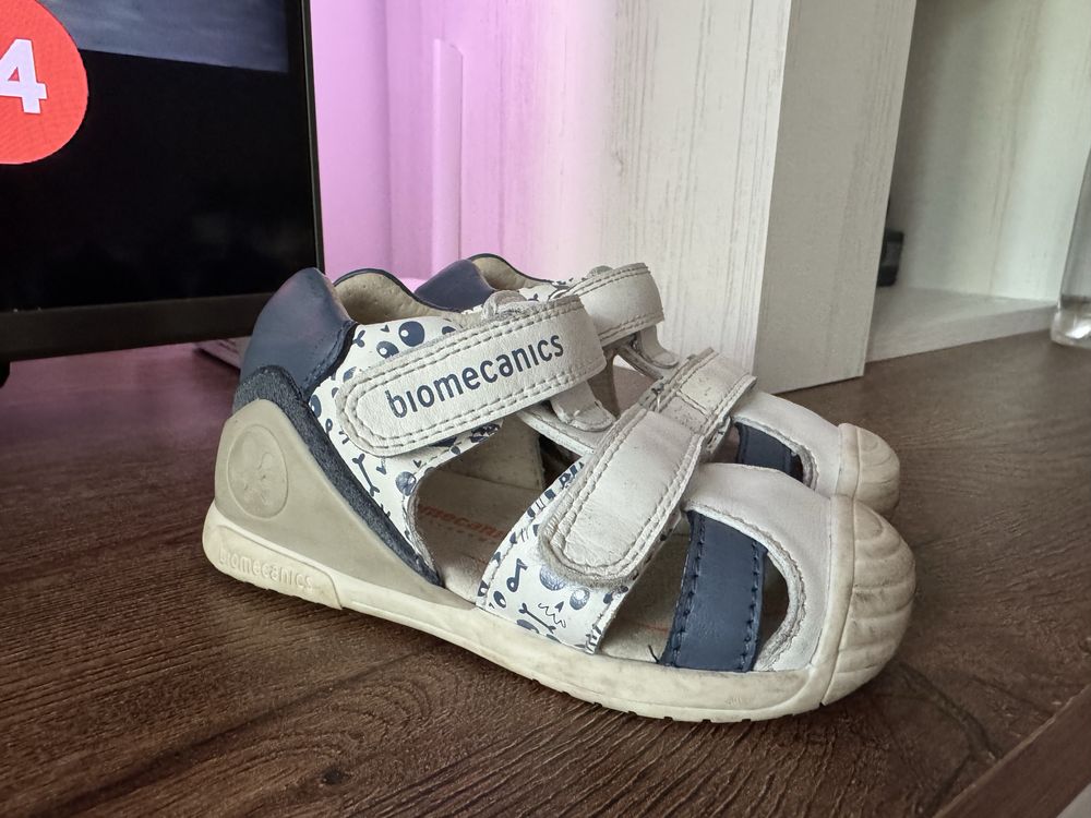 Сандали biomecanics 22 номер
