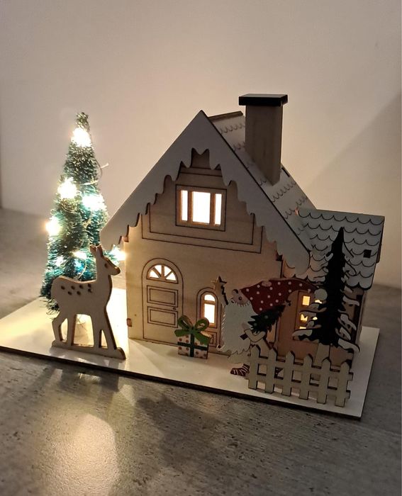 Casuta din lemn - ornament de Craciun