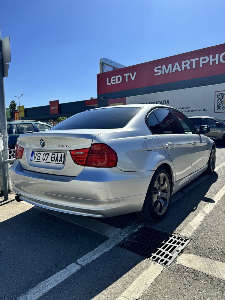 BMW 320i Facelift LCI