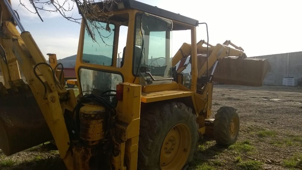 Dezmembrez buldoexcavator Massey Ferguson 50H