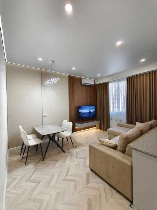 Срочно!!! Сдаётся 2Х 4/9 евро кв центр города в Себзор 378*