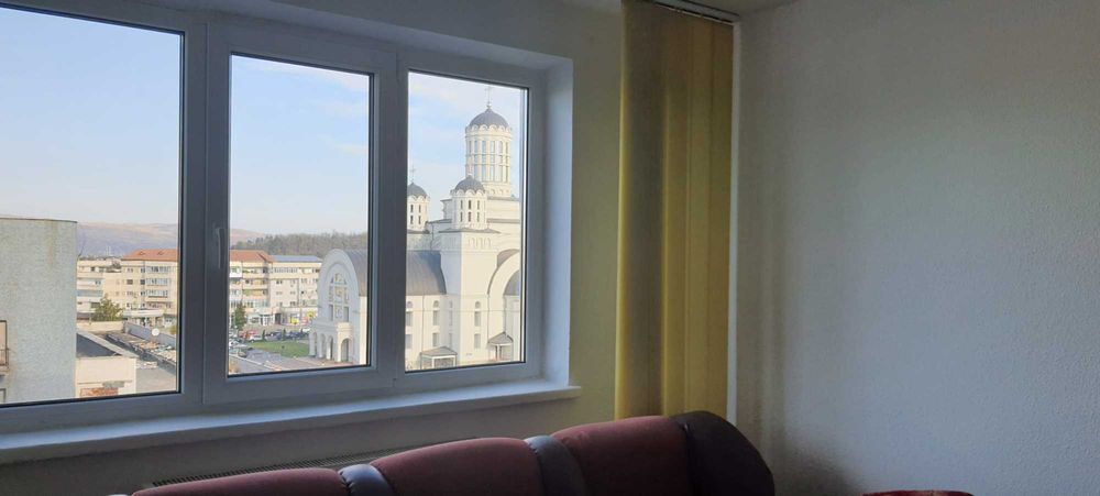 Apartament cu 3 camere, nemobilat