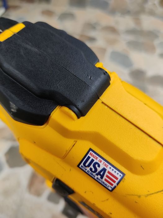 Dewalt DCN701 capsator cablu
