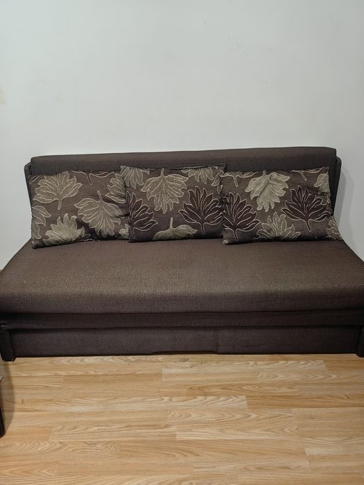 Разтегателен диван + два броя фотьойли