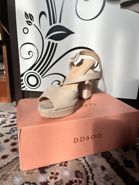 Үш туфли 1)4000тг қалғаны 3000тг ден