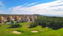 Apartament la mare intr-un resort elegant