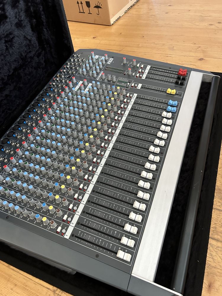 Пулт Allen&Heath PA20