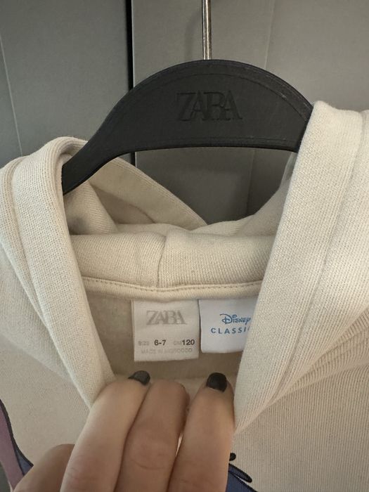 Бежов суичър ZARA -Stitch 120 см
