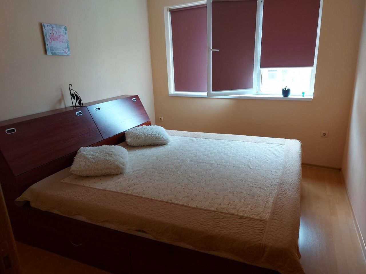 Дава се под наем Тристаен апартамент в Варна, Център - 75 кв.м за 500 € - Снимка #2