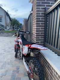 Vând honda crf 250R 2008