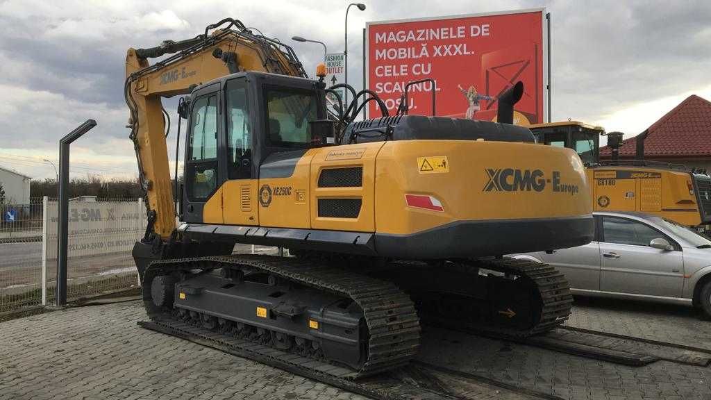 Excavator pe senile XCMG XE250, Polonia, 25.5t, cupa 1.2 mc nou 2024