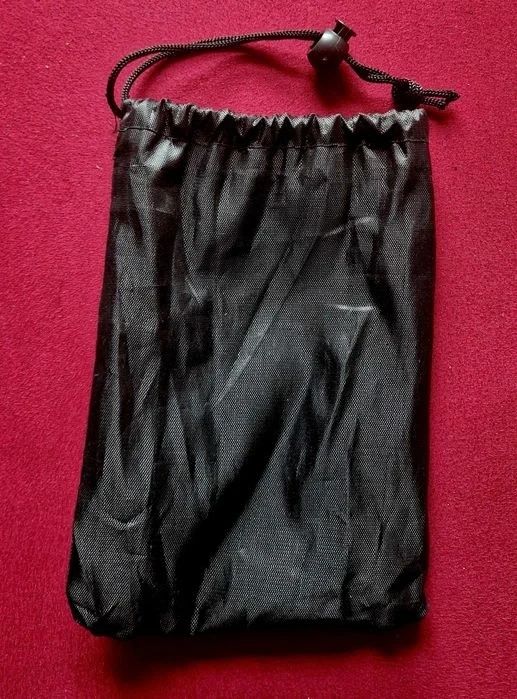 Ochelari de soare, polarizati, culoare neagră, săculeț de transport