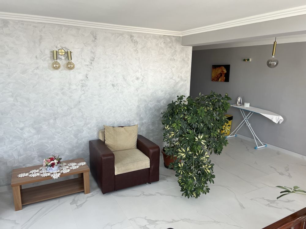 Inchiriez pensiune turistică linga Oradea,60loc cazare cu restaurant