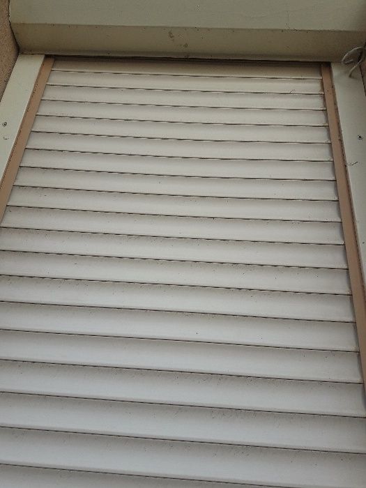 Geamuri cu / fără rolete