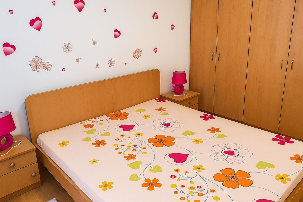 Светъл ДВУСТАЕН апартамент в кв. Мараша