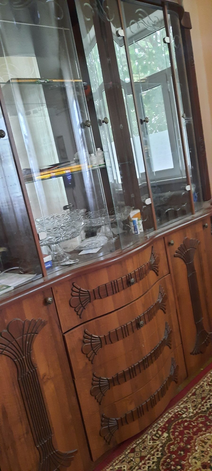 Сервант жаксы качествада таза