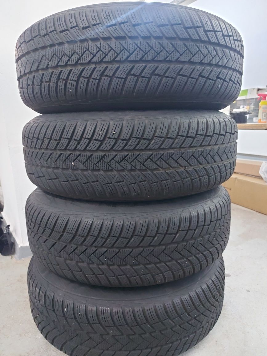 Vind roti BMW ix1 17 dot 2024 ,8 mm j7,5 et 50 preț 4200 ron