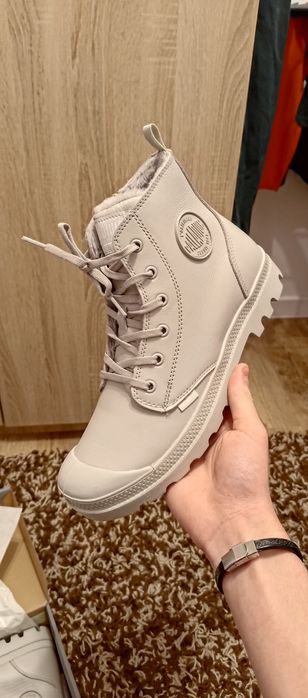 Pantofi / cizme palladium moonstruck. CITIȚI DESCRIEREA!!!