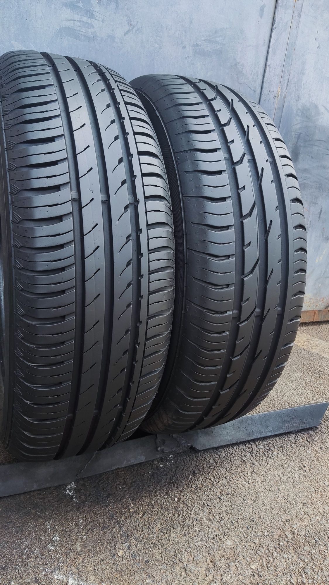 2бр. летни гуми 195/65/15 Continental 
dot 21
8.6mm грайфер
Добро съст