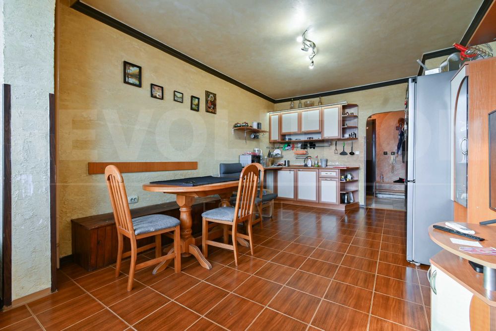 Продава се Тристаен апартамент в София, Разсадника - 63 кв.м за 2380 €/кв.м - Снимка #2