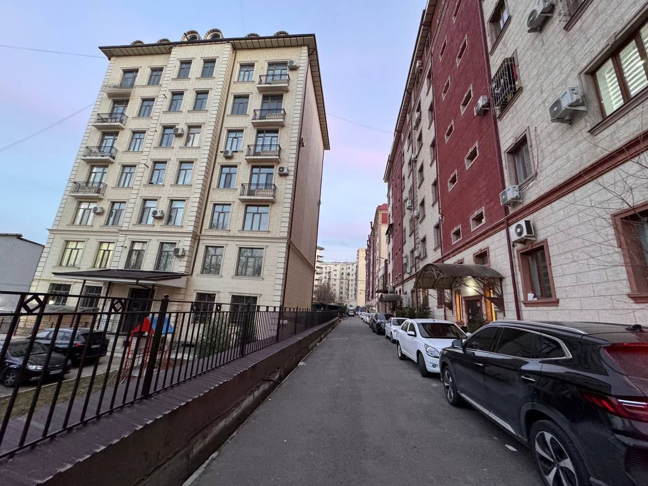 Novostroyka Sotuvda 6 xonalik korobka Dupleks Parkentskiy