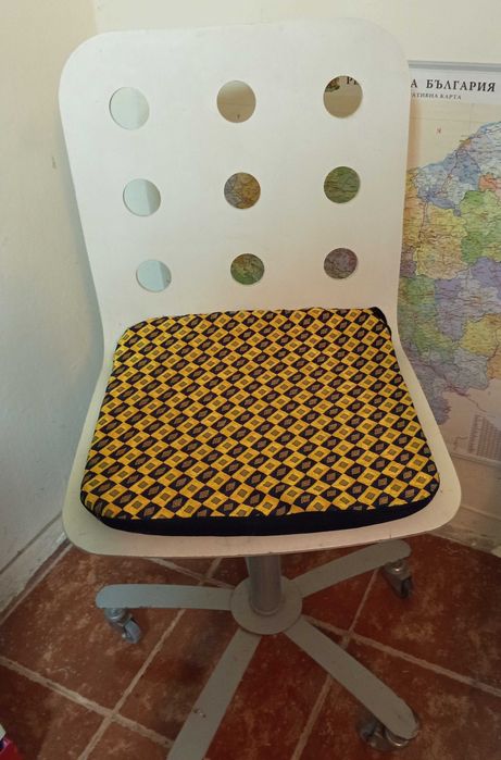 Офис работен стол