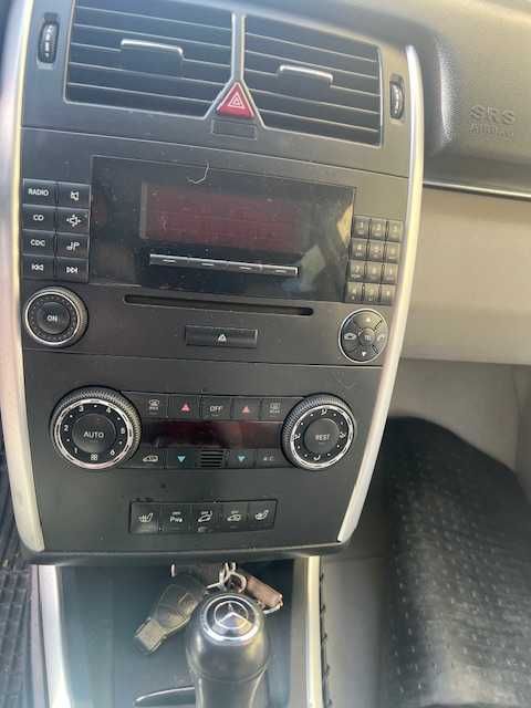 Dezmembrez B-class W245 /2008,2.0 CDI,140cp,aut. 8 tr. Argintiu Polar