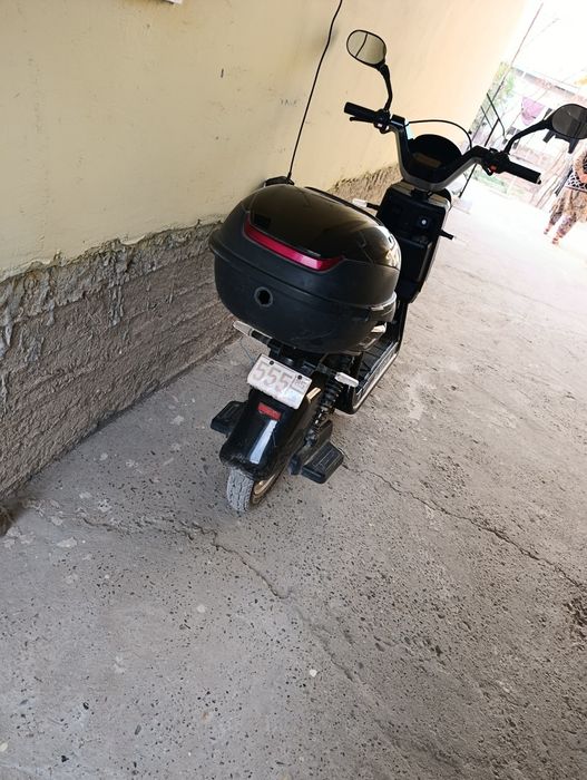 Skuter 60tezlikda yuradiganidan