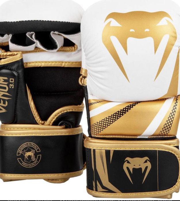 Перчатки VENUM M стандарт новые