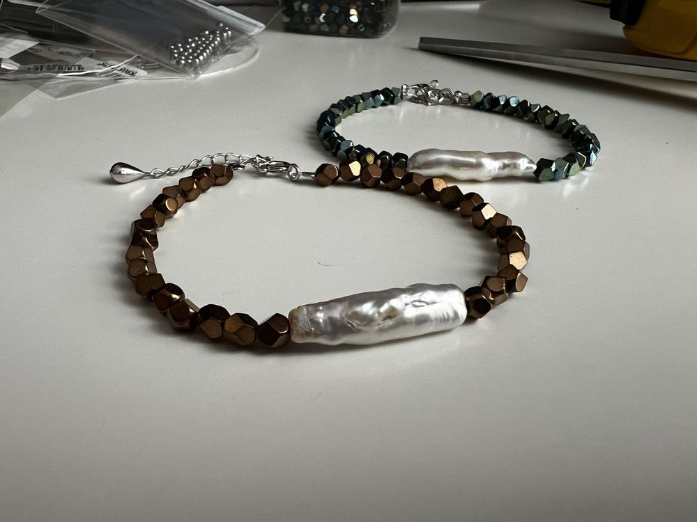 Bratara handmade perla si pietre semipretioase hematite bronze