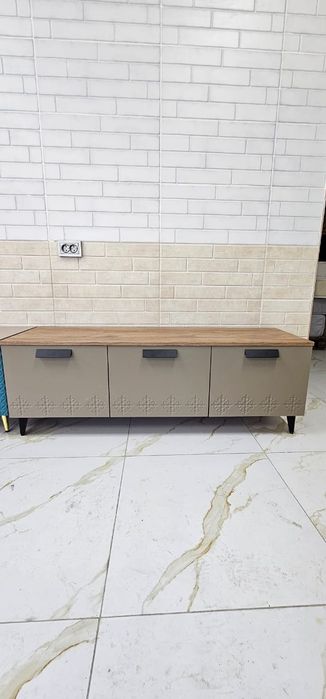 Тумба по телевизор