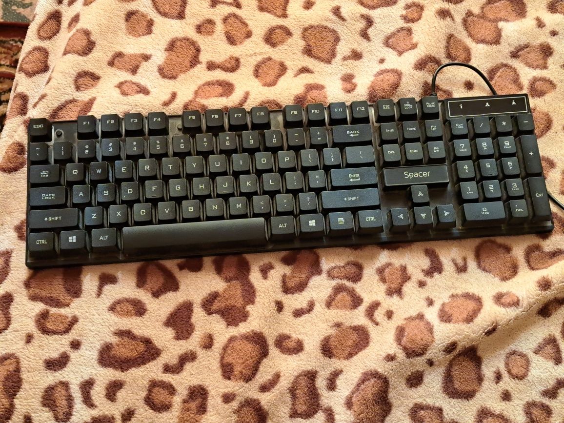 Tastatură gaming spacer nouă