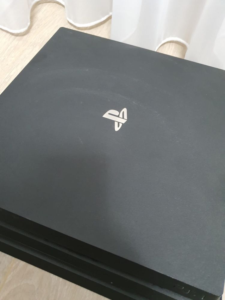 PS4 1TB de vanzare