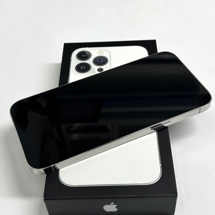 Iphone  13 pro max alb absilut impecabil