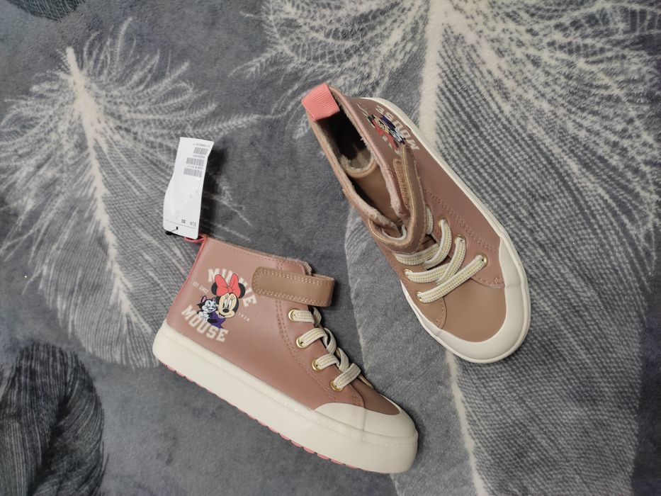 Ghete 30 noi cu etichetă