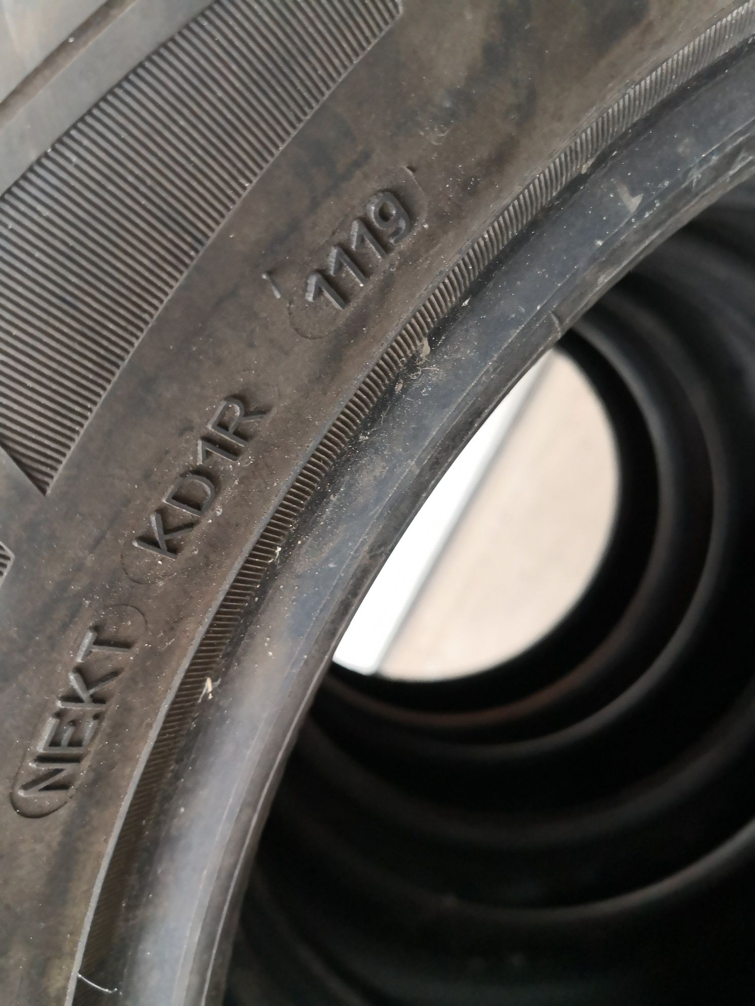 215 60 17 цола гуми като нови Goodyear
