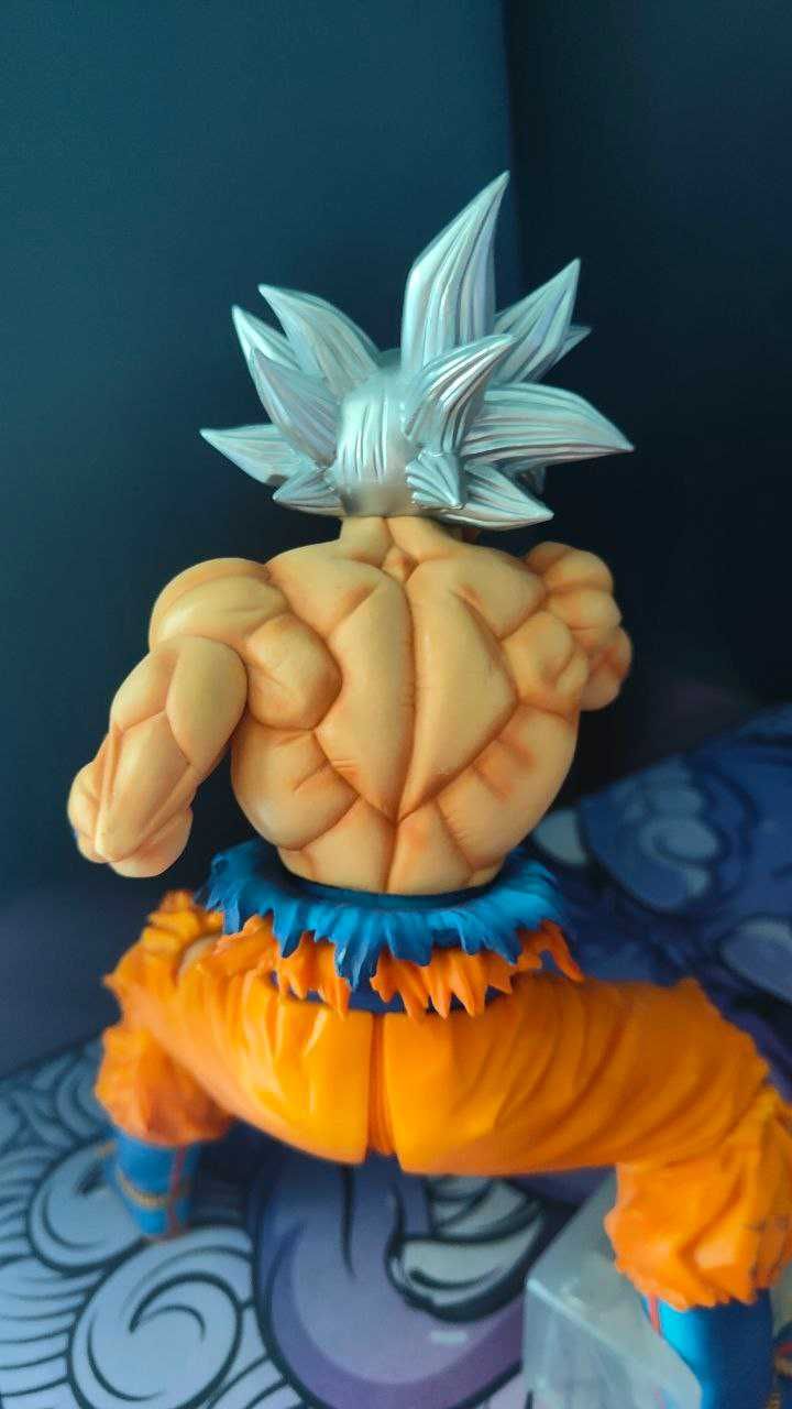 Figurina Dragon Ball Z Son Goku Ultra Instinct