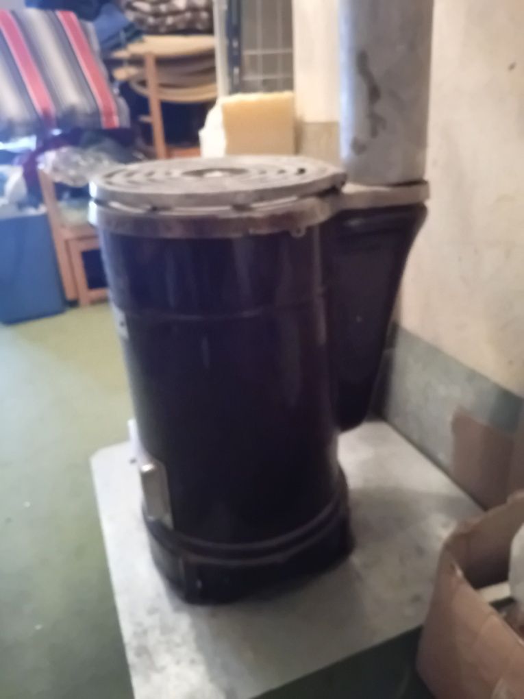 Продавам печка с казанче