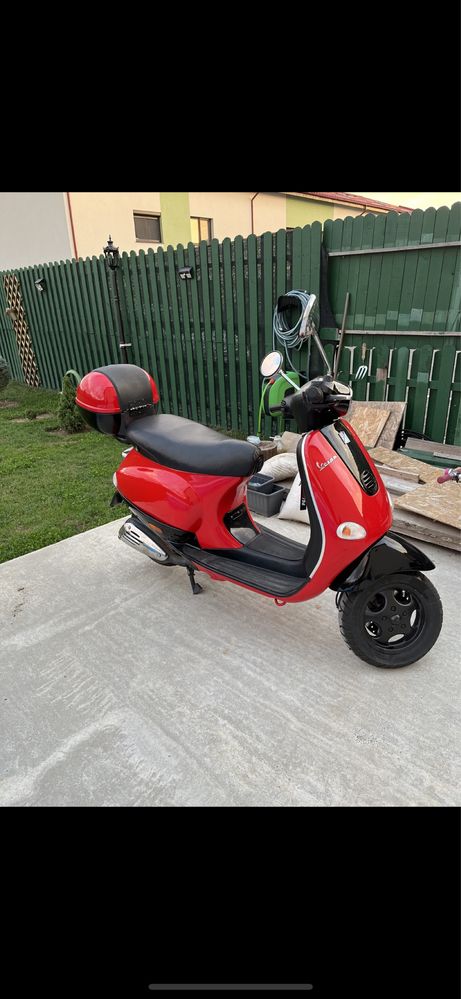 piaggio vespa et 4