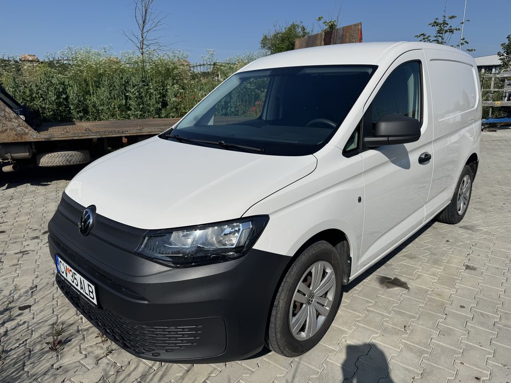 VW Caddy 1.6 din 2021 , 75000 km ,impecabila, unic proprietar TVA