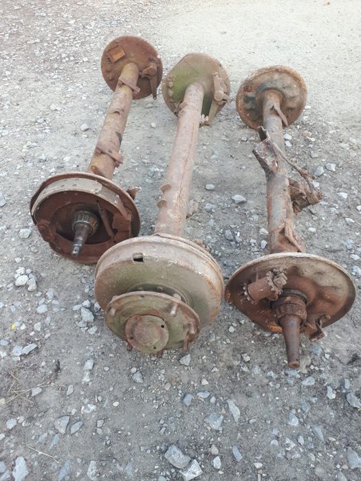 Punte remorca RM 2 si alte piese tractor u650