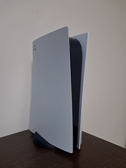 Vand Playstation 5 1TB