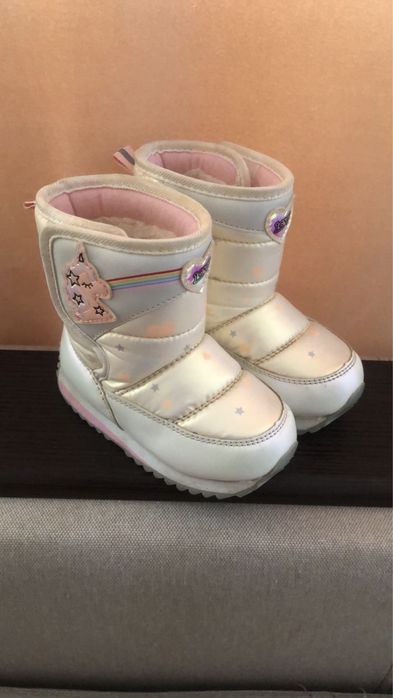 Продам зимние сапожки