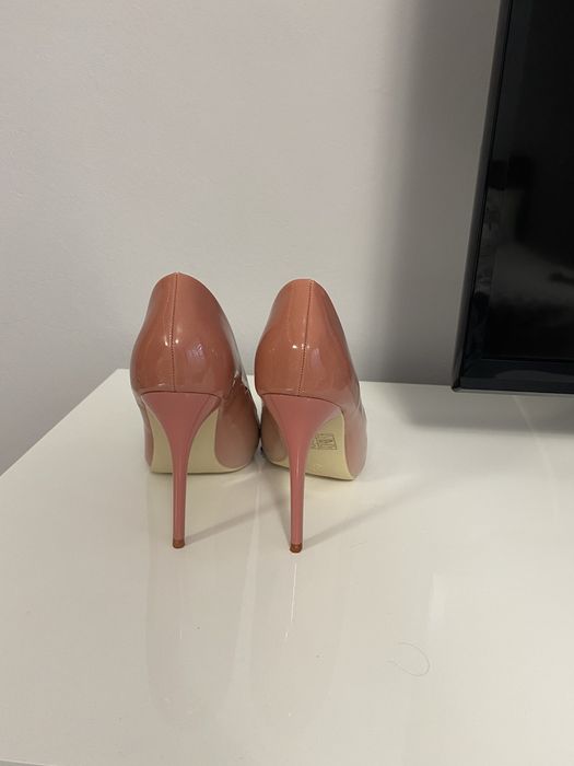 Pantofi eleganti stileto