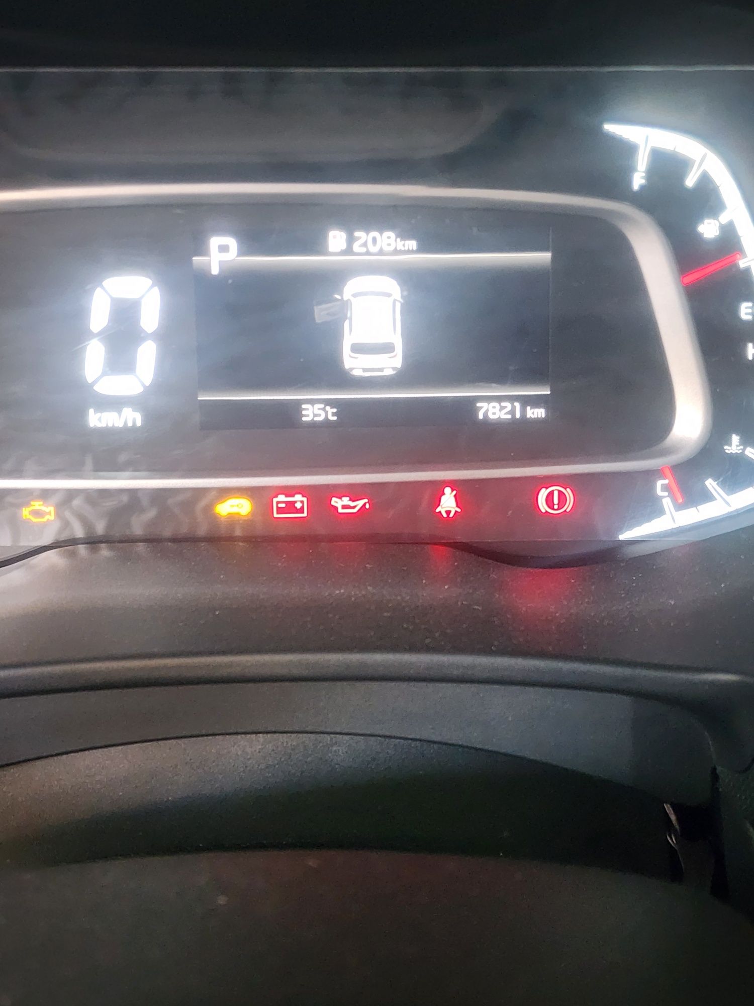 Kia sonet СРОЧНО Сотлади