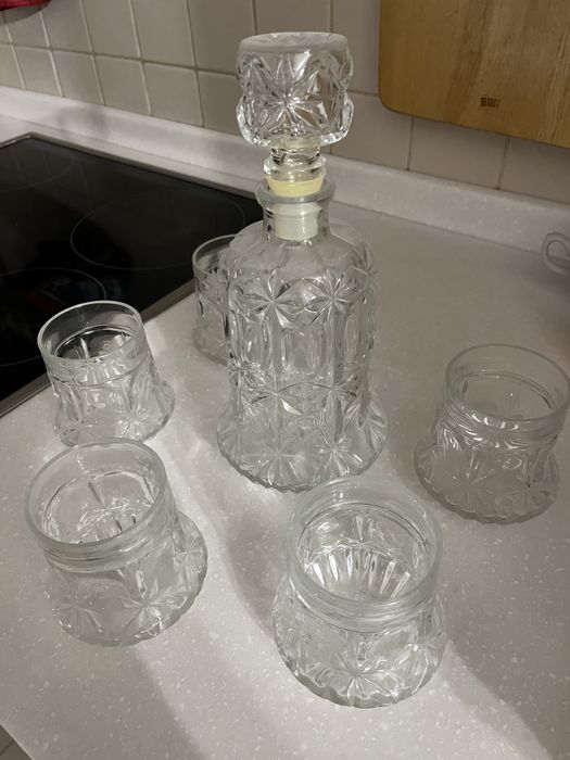 Комплект графин и 5 фужеров. Привезен из Японии.